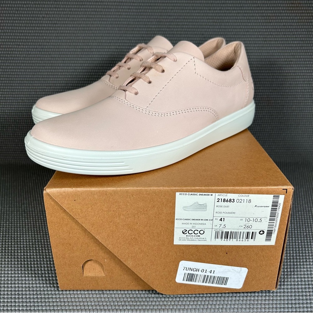 ECCO Classic Sneakers Shoes  Women’s Lace-up Comfort  US 10 EU 41 Rose Dust